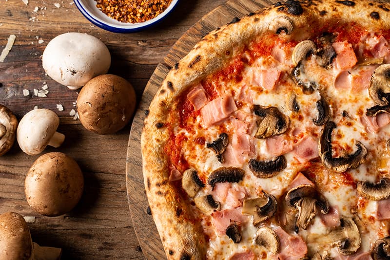 Pizza Prosciutto Funghi